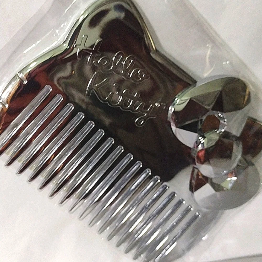 HELLO KITTY 😸🐈Large Silver Comb NWT - Picture 1 of 8